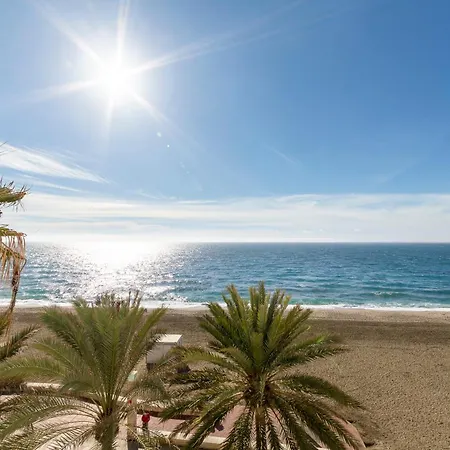 Ocean Views, Paseo Maritimo